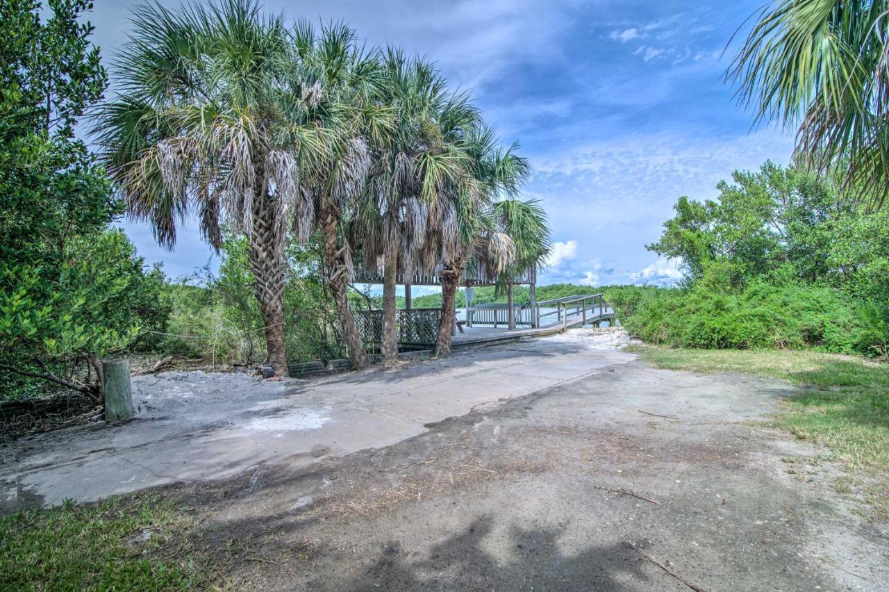 Beachfront Cedar Key Retreat With Pool Access! Exterior foto
